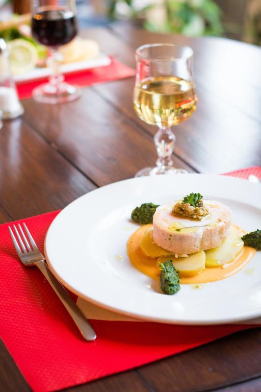 Hotel Restaurant Le Central Шаторенар Экстерьер фото